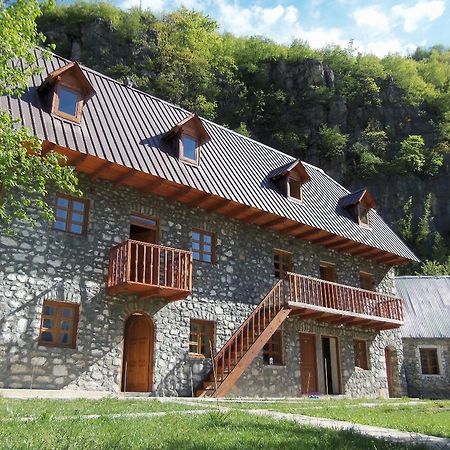 Bujtina Berishta Theth Hotel Exterior foto