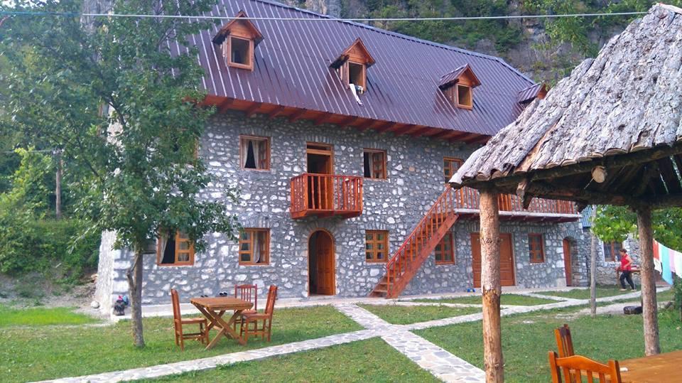 Bujtina Berishta Theth Hotel Exterior foto