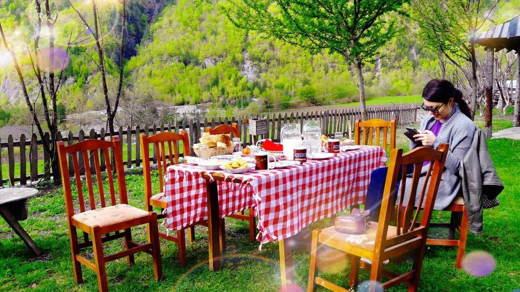 Bujtina Berishta Theth Hotel Exterior foto