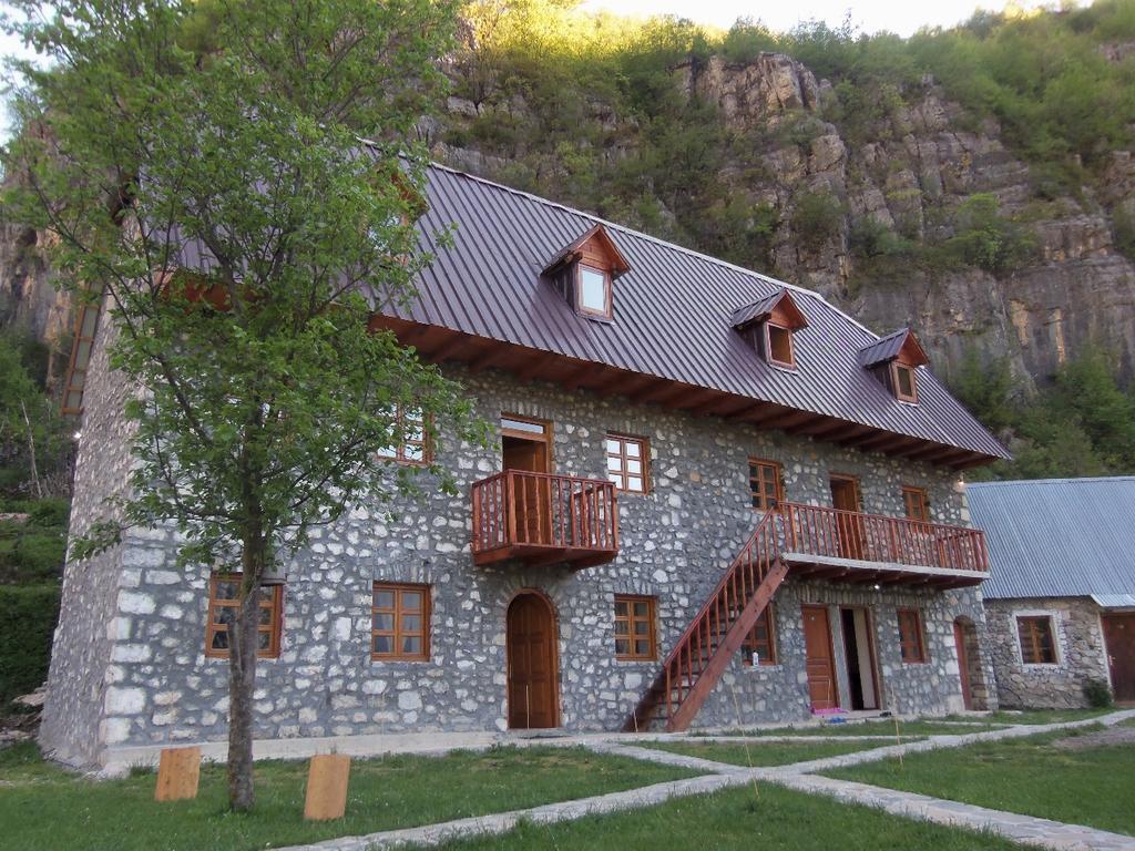 Bujtina Berishta Theth Hotel Exterior foto
