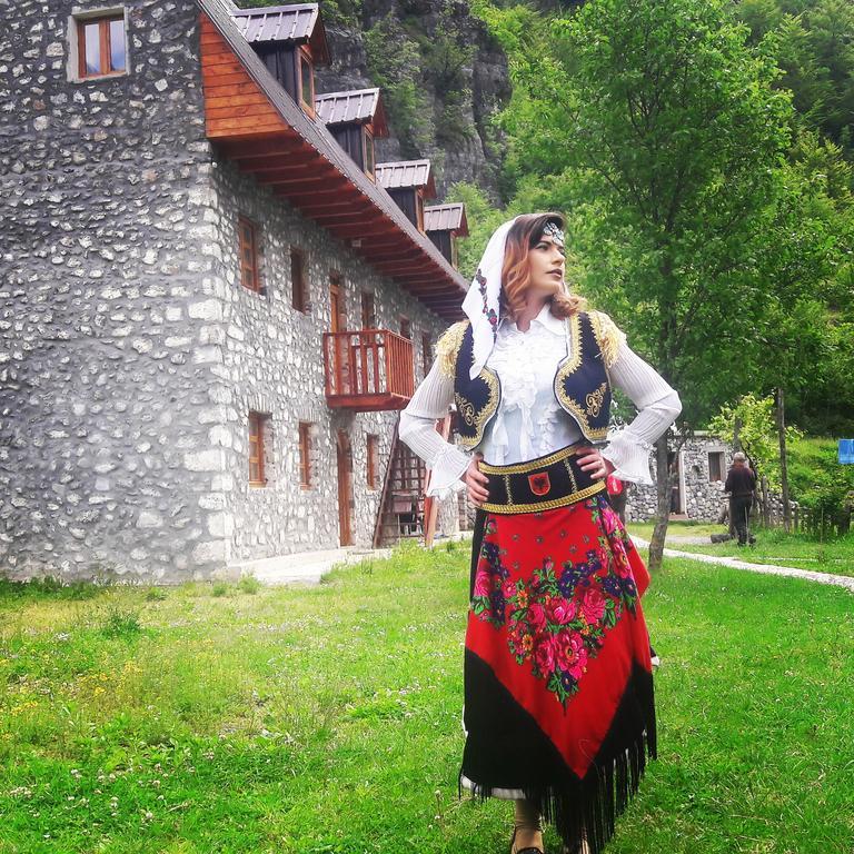 Bujtina Berishta Theth Hotel Exterior foto