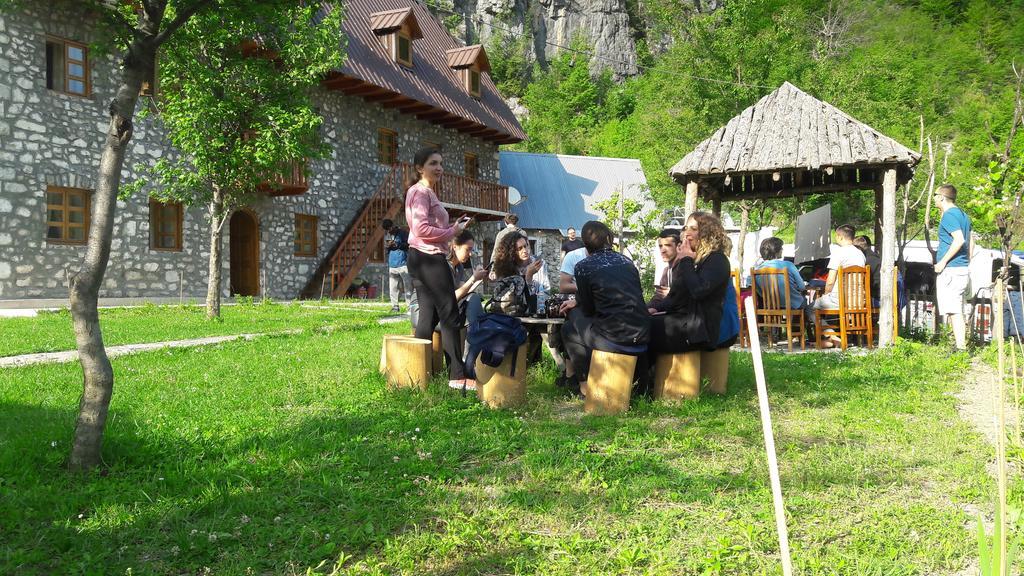 Bujtina Berishta Theth Hotel Exterior foto